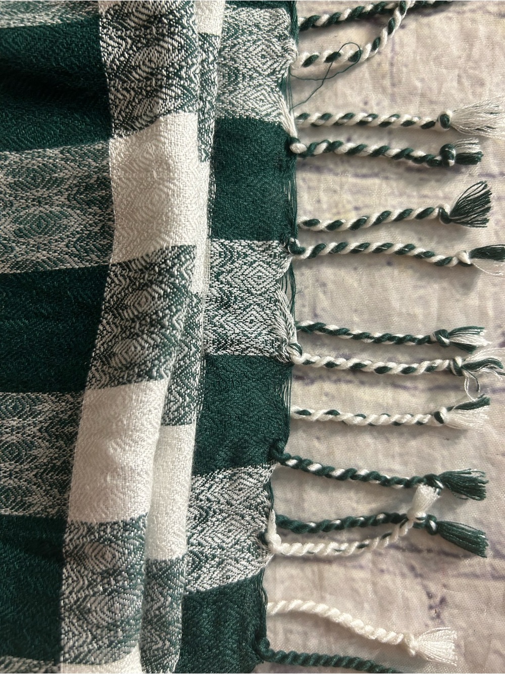 UG APPAREL UNIVERSITY GIRLS COLLEGIATE 100% VISCOSE GREEN/WHITE PLAID SCARF O/S - Picture 11 of 11